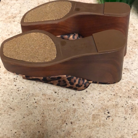 Jessica Simpson leopard wedge - Picture 3 of 3